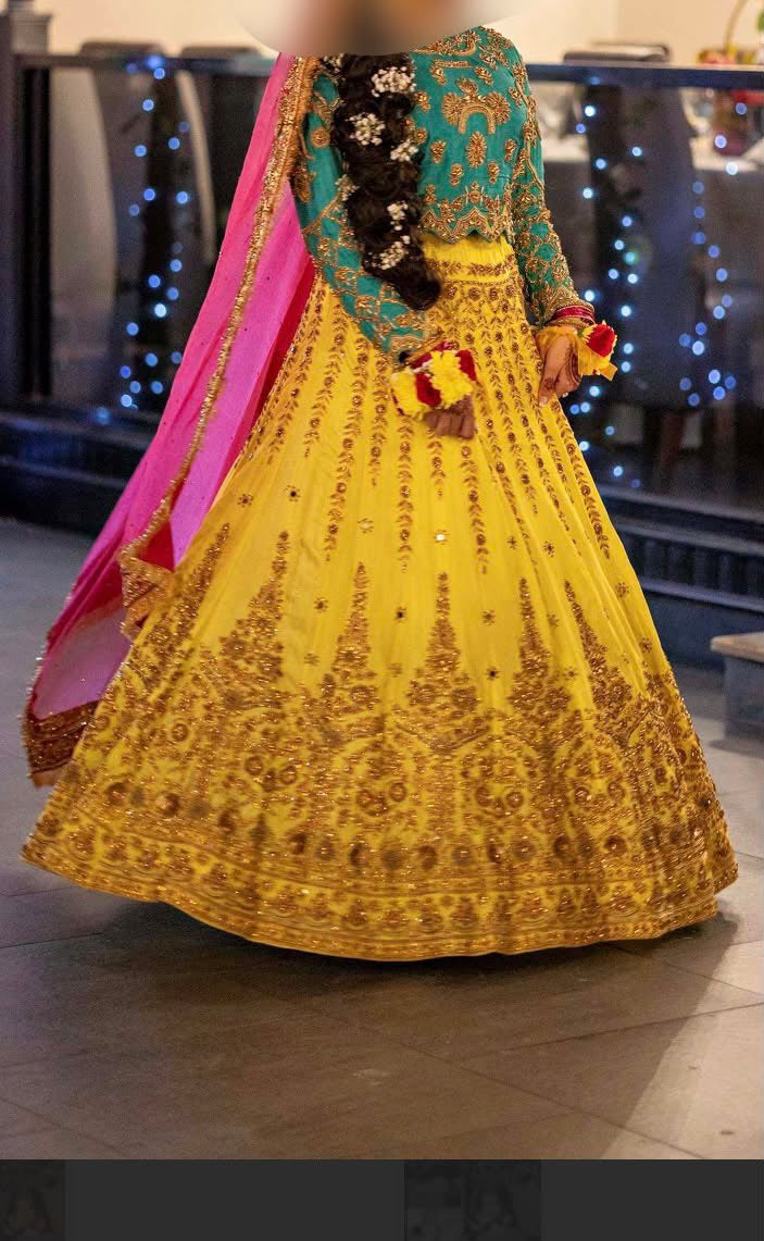 Mehndi lehnga 💕