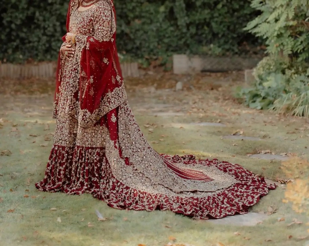 Stunning Red Bridal Lehenga – Size 12